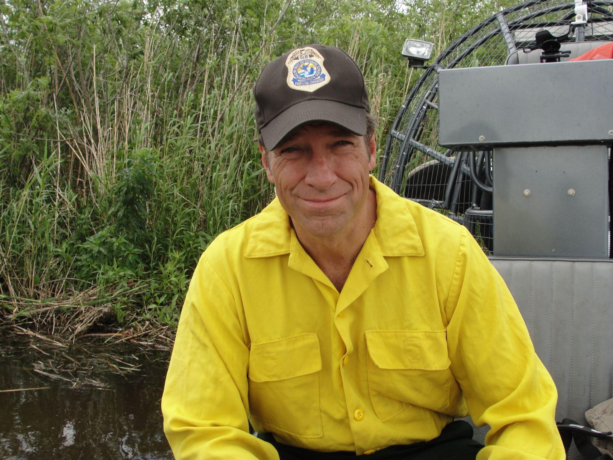 Mike Rowe trong một tập của chương trình Dirty Jobs | 📸 Wikimedia Commons
