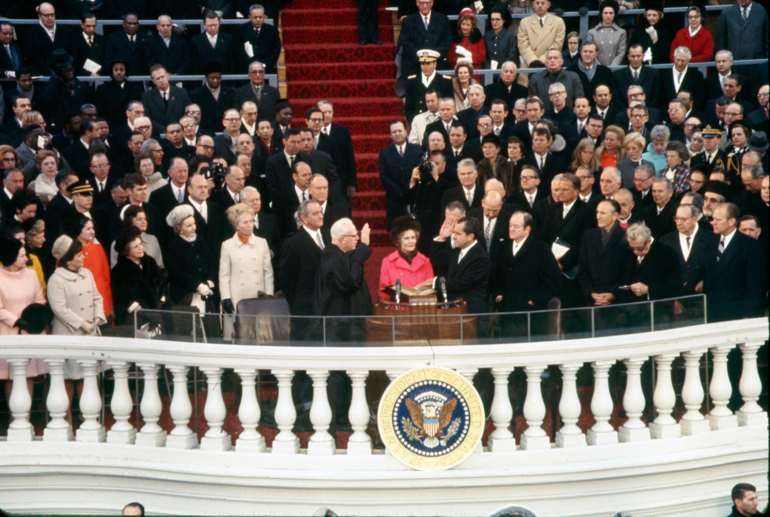 Tổng thống Nixon là ứng cử viên Tổng thống có chiến thắng áp đảo nhất trong lịch sử Mỹ | 📸 President (1969-1974 : Nixon). White House Photo Office. 1969-1974, General Services Administration. National Archives and Records Service. Office of President… / Wikimedia Commons