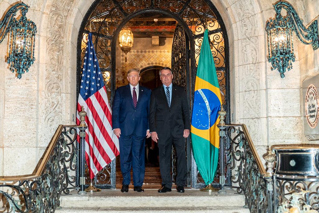 Cha của ông Flavio Bolsonaro là cựu Tổng thống Brazil Jair Bolsonaro (trong hình) | 📸 The White House / Flickr
