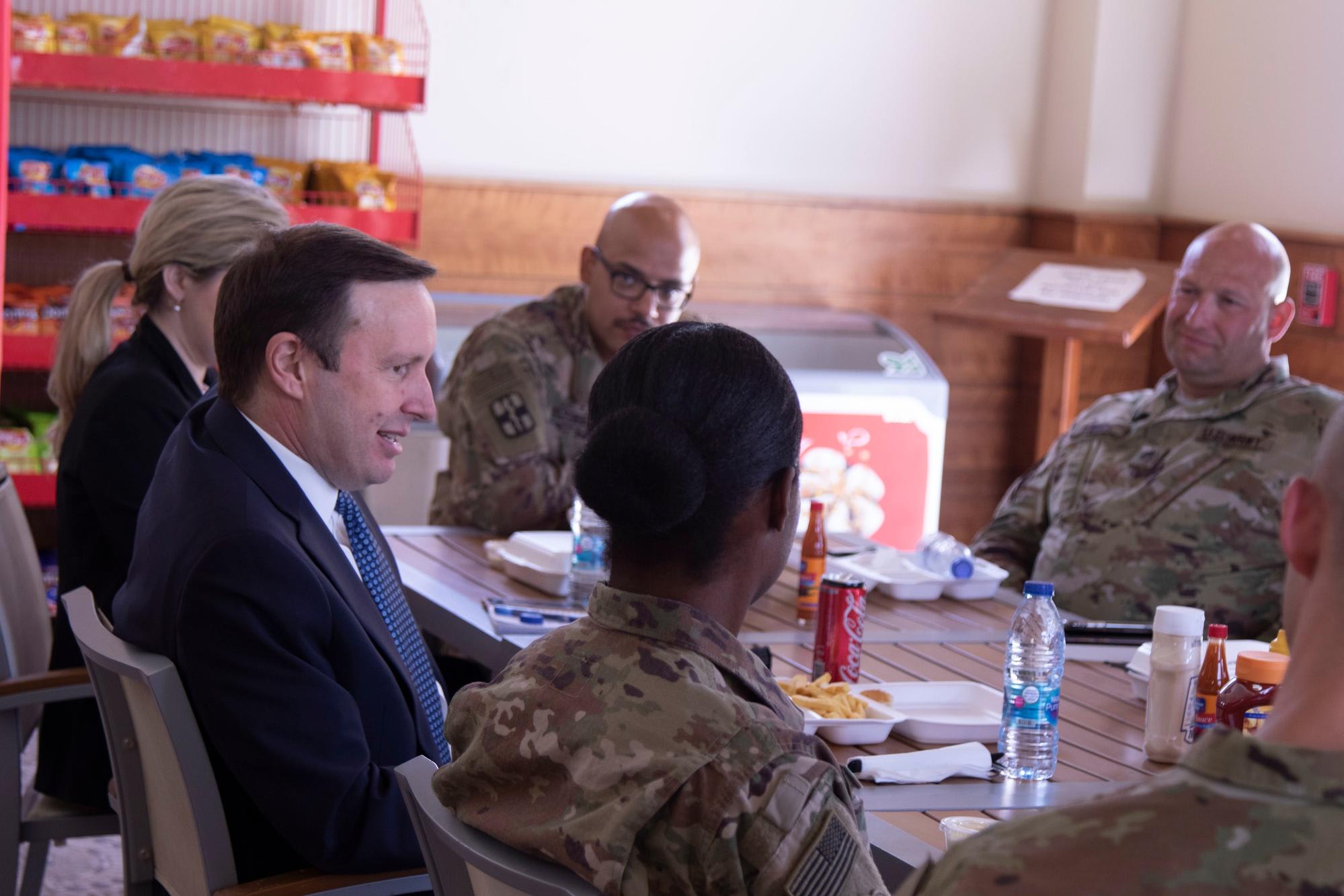 Thượng nghị sĩ Mỹ Chris Murphy từ Connecticut, thuộc đảng Dân Chủ | 📸 SSG Justin Stannard / DVIDS