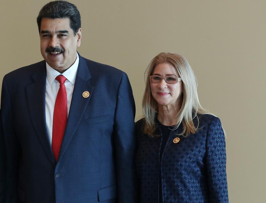 Nhà độc tài Nicolás Maduro và vợ Cilia Flores | 📸 Press Service of the President of the Republic of Azerbaijan / Wikimedia Commons