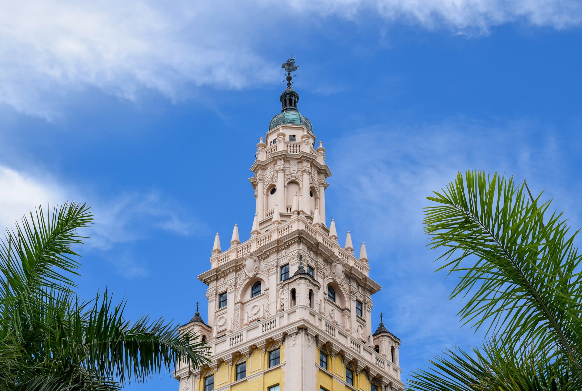 Freedom Tower ở Miami, nơi Bộ Tư pháp Mỹ công bố cáo trạng liên bang đối với Raúl Castro tháng 5/2026
