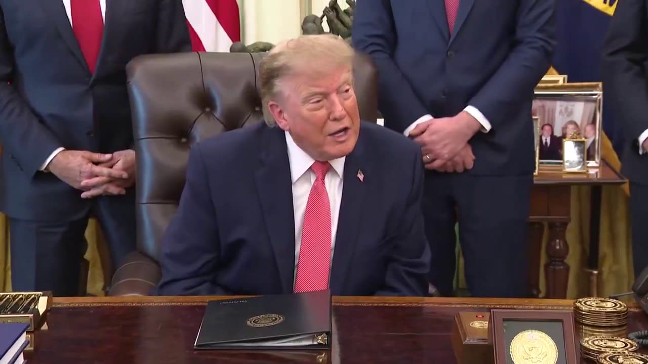 Tổng thống Trump phát biểu tại Phòng Bầu dục ngày 20/10. Ảnh chụp từ video đăng trên X