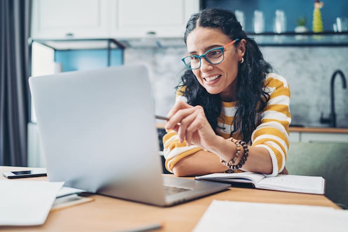 Woman in an online class