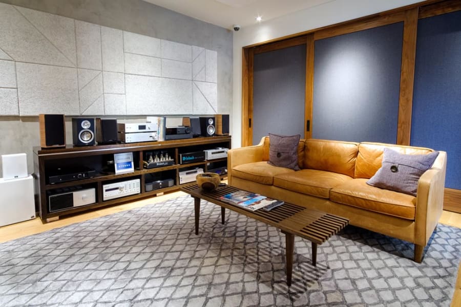 Shelley's Stereo Video Center Woodland Hills, CA