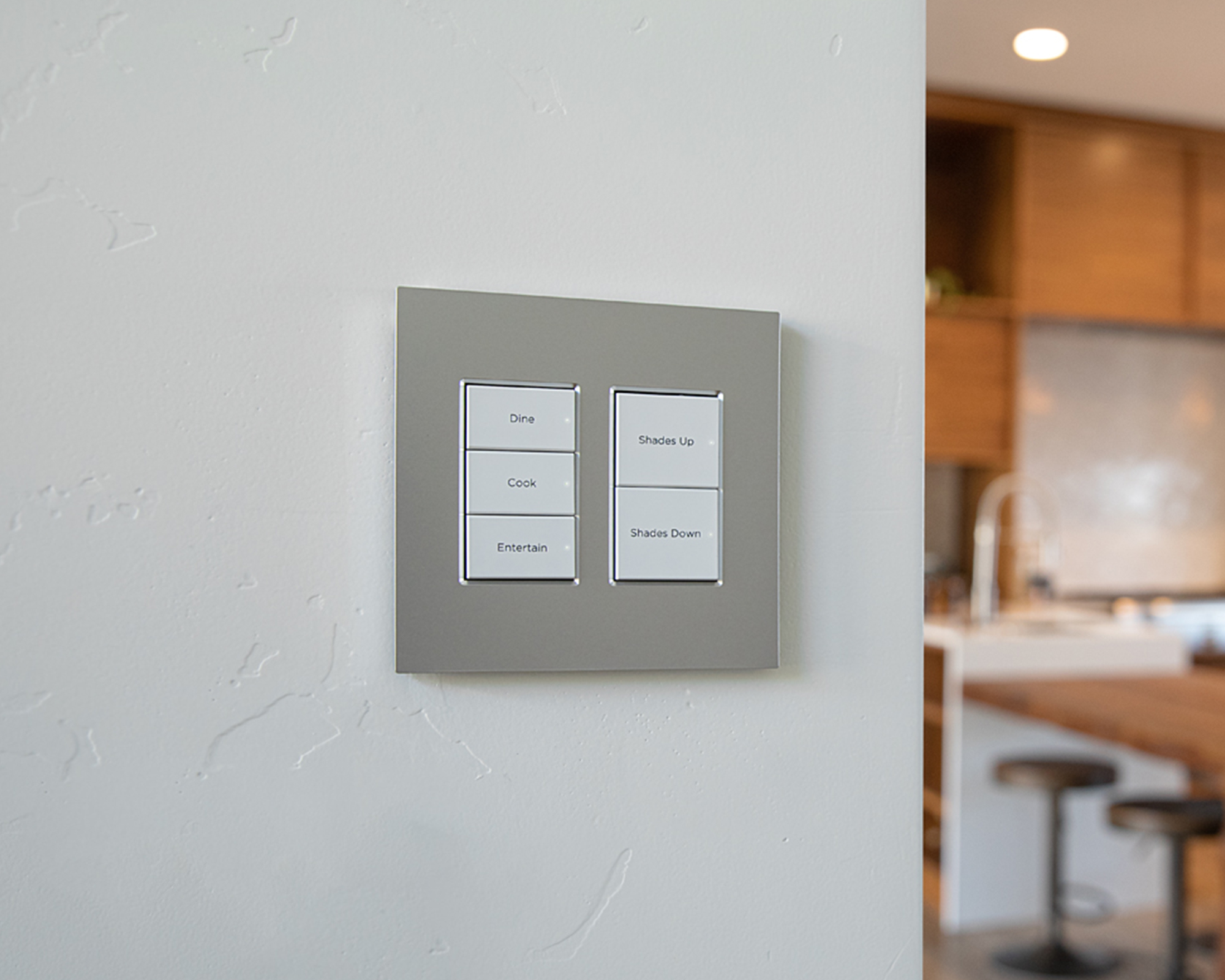 Configurable keypad with 'good morning' and 'good night' scene buttons