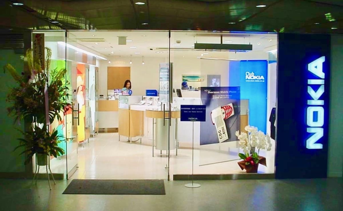 Japan’s first Nokia Store