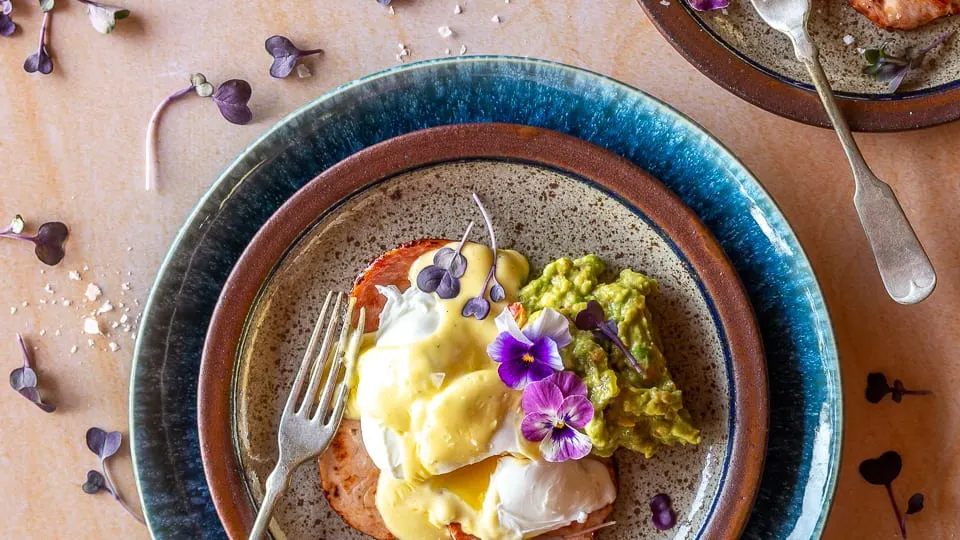 Canadian Bacon with Poached Eggs, Hollandaise, and Guacamole recipe image