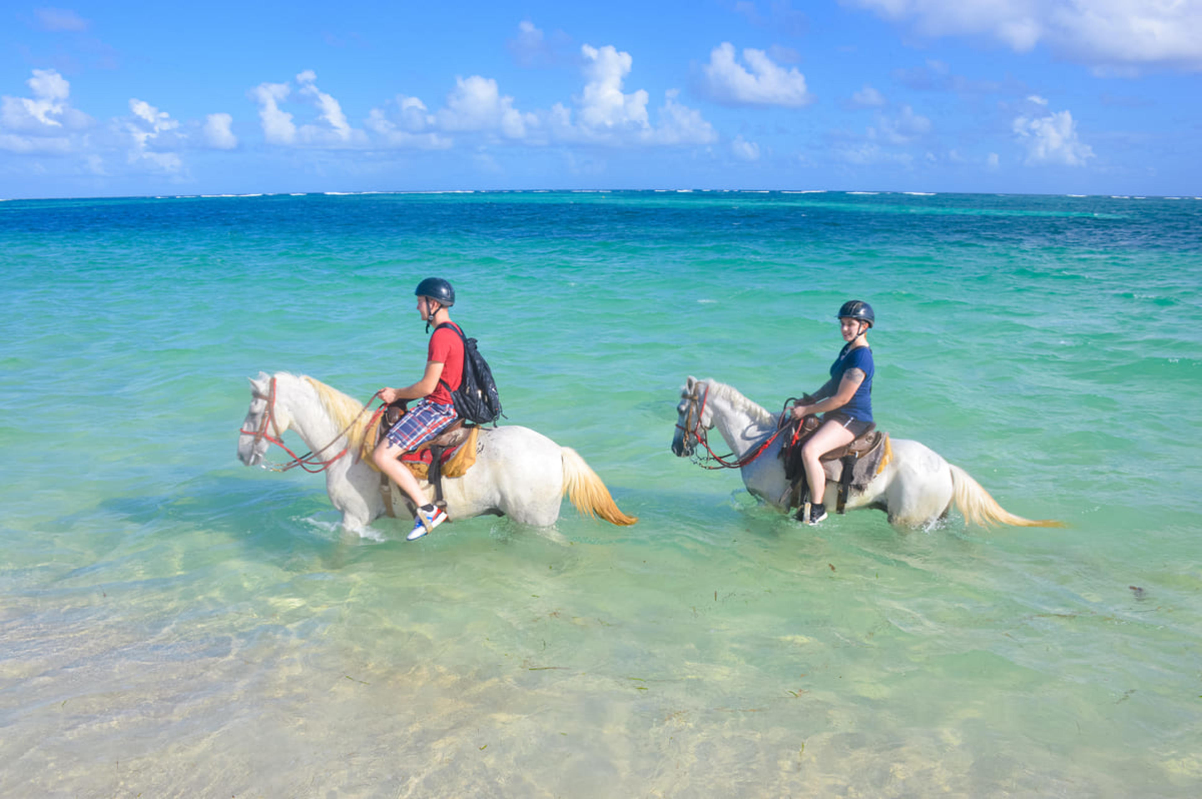 Cabalgata en la Playa Privada 1 Hora en Punta Cana — 1