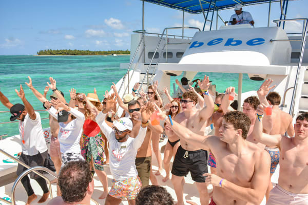 VIP Private Party Catamaran (Adults Only) — foto 2