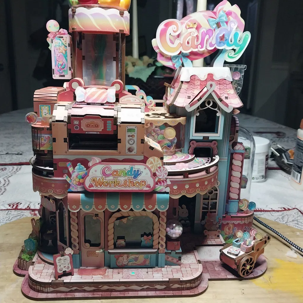 Candy Workshop DIY 3D Transmission Model Kit Photo by Robert RobertImage