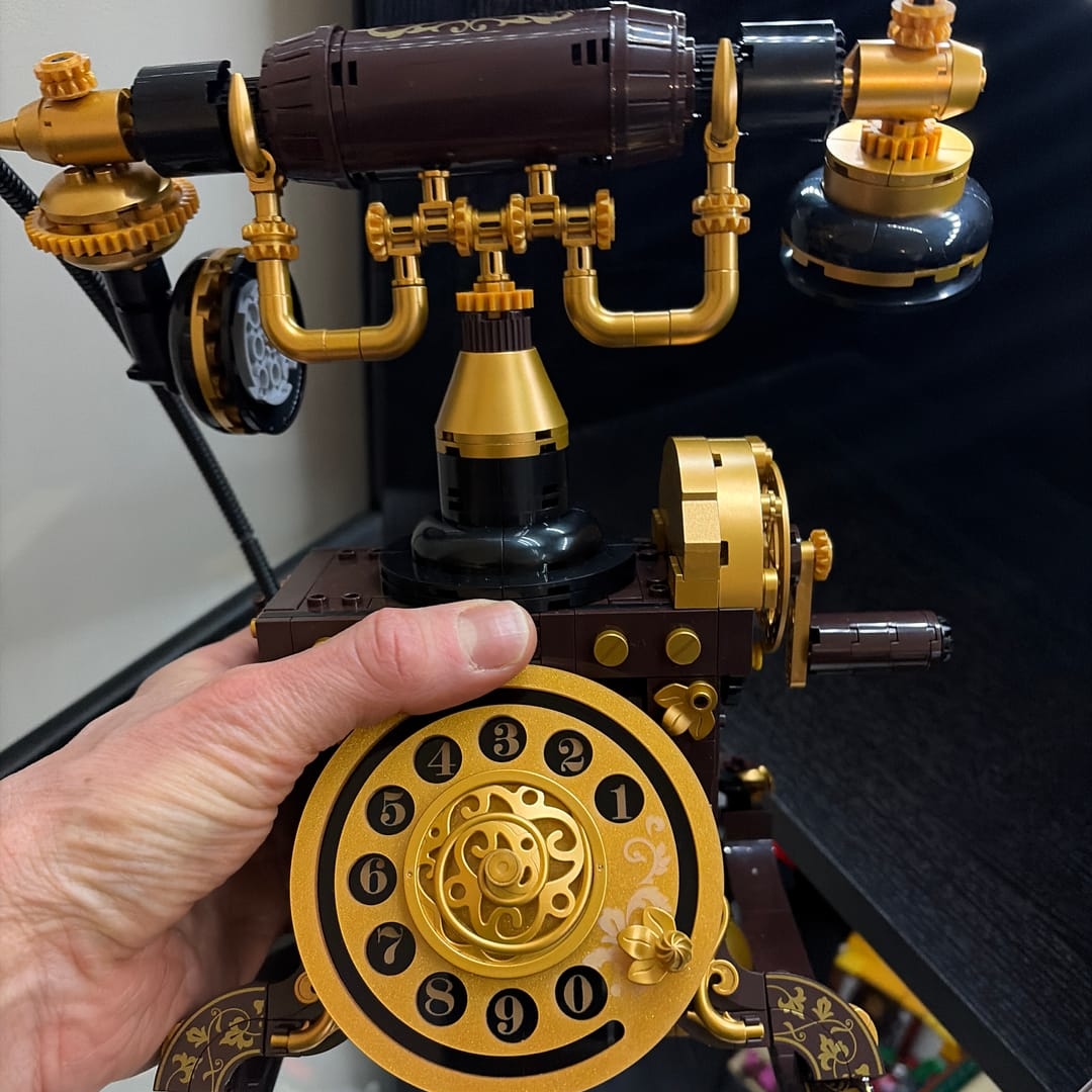 Retro Telephone Model Building Kit 766pcs Photo by Phillippe PhillippeImage