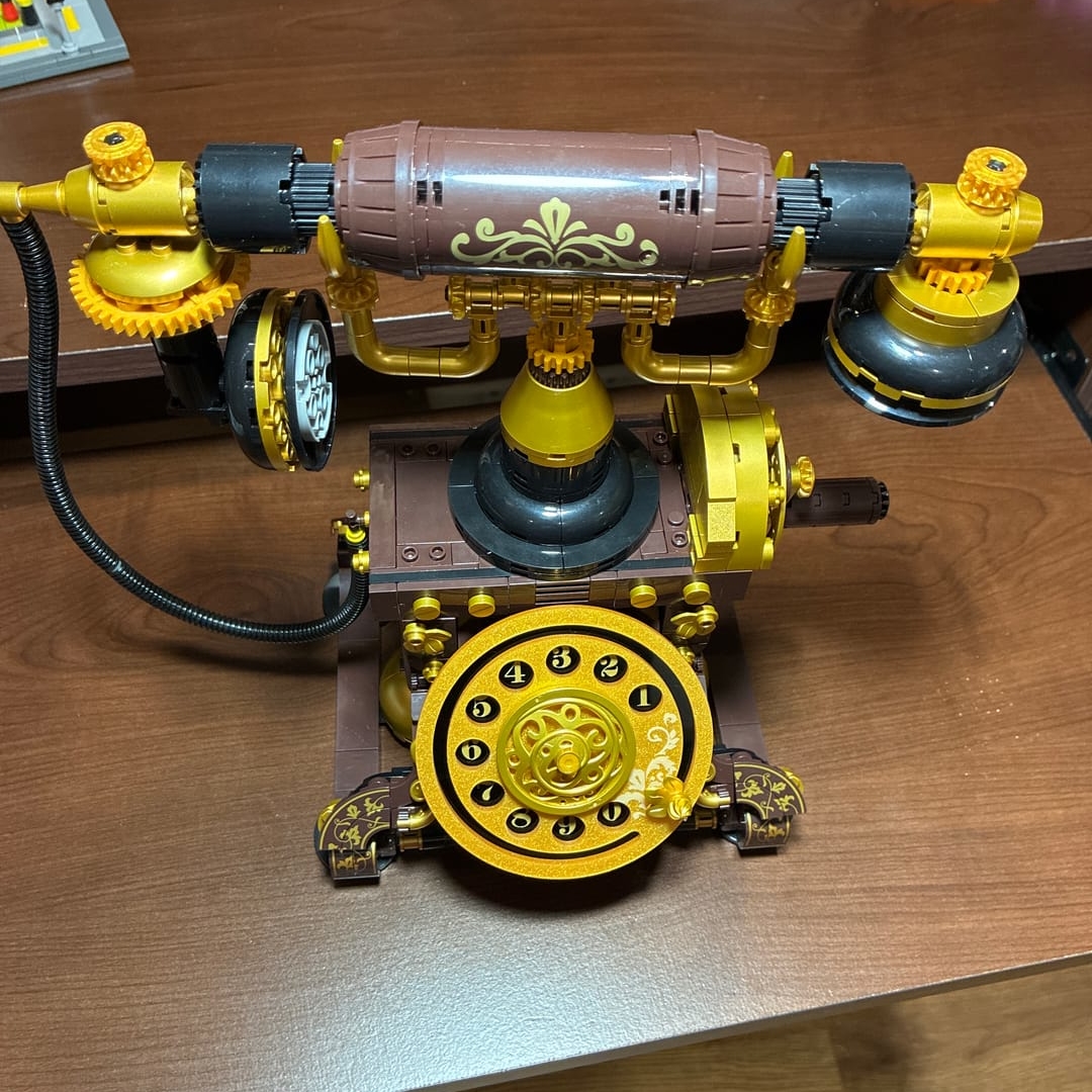 Retro Telephone Model Building Kit 766pcs Photo by Robin RobinImage