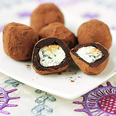 Chokladtryffel med ädelostfyllning