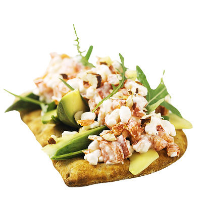 Smörgås med avokado, rucola, paprika och hasselnötter