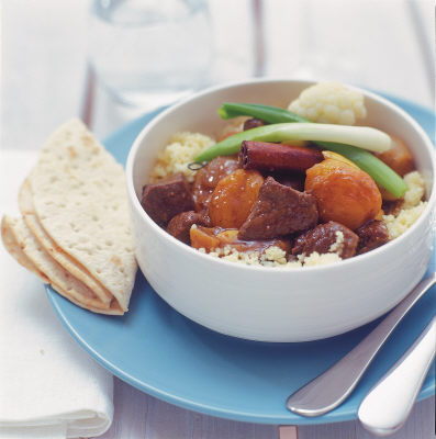 Köttgryta med frukt och mandel