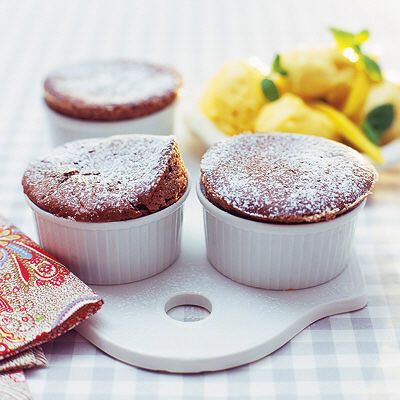 Chokladsufflé med mangosorbet