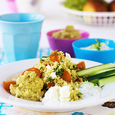Couscous med feta, tzatziki och hummus