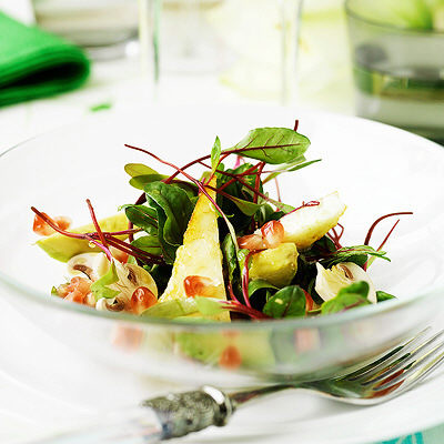 Sallad med halloumisticks och granatäpple