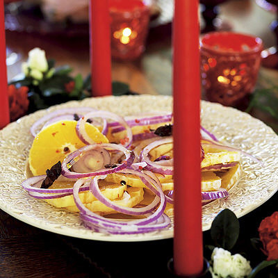 Apelsin- och rödlökssallad