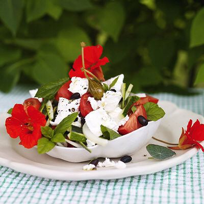 Blomsterkrassesallad med fetaost