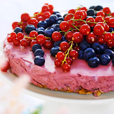 Blåbärstårta med rostad havregrynsbotten