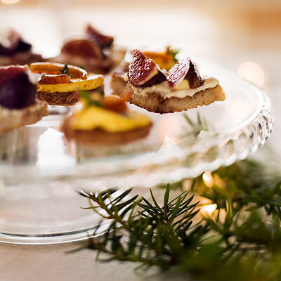 Kanapé med chèvrekräm och fikon