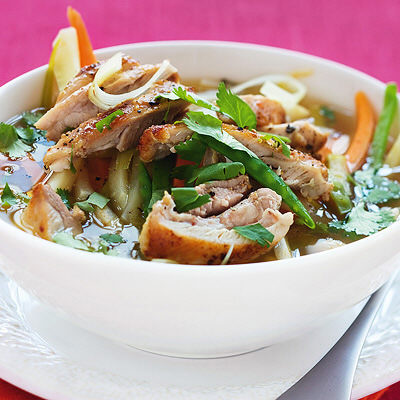 Juliennesoppa med rotselleri och kyckling