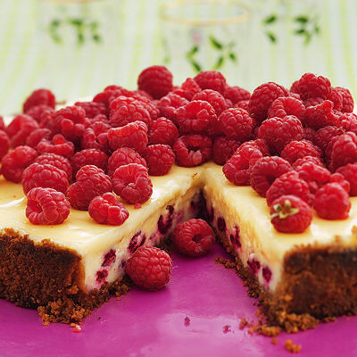 Halloncheesecake med vit choklad