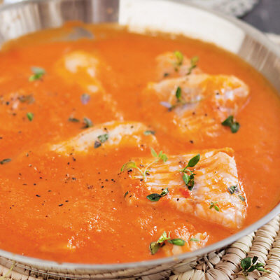 Gösfilé i paprika- och tomatsås