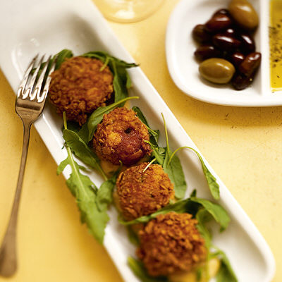 Friterade räkbollar med chiliaioli