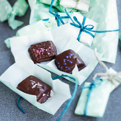 Chokladdoppad lakritskola