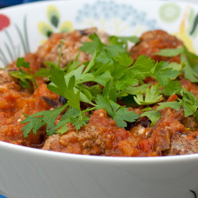 Lammfärsbollar i aubergine- och tomatsås