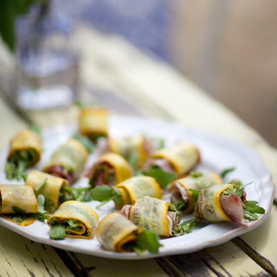 Squashrullader pesto och parmaskinka