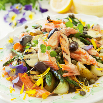 Rökt regnbåge med primörer och citrondressing