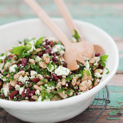 Bönsallad med fetaost och örter