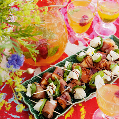 Spett med melon, skinka, taleggio och basilika
