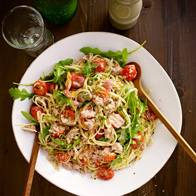 Salsicciasås med pasta och rucola