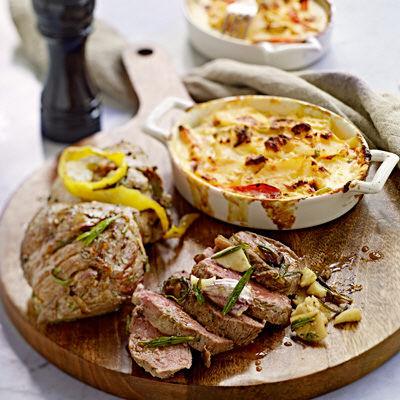 Lammrostbiff med grekisk potatisgratäng