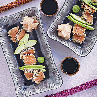 Laxsashimi med sesamfrön