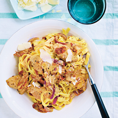 Fläskfilépasta med soltorkade tomater