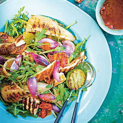 Grillad paprikasallad med chipotlevinägrett