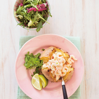 Bakad potatis med asiatisk räkröra