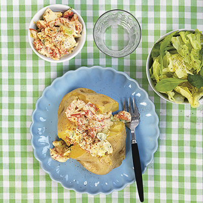 Bakpotatis med currykräftor