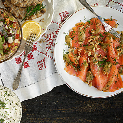 Carpaccio på gravad lax med hovmästardressing