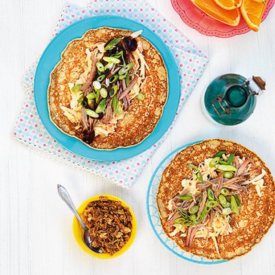 Pulled pork och coleslaw i pannkakswrap