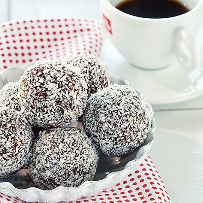 Chokladbollar med dopp