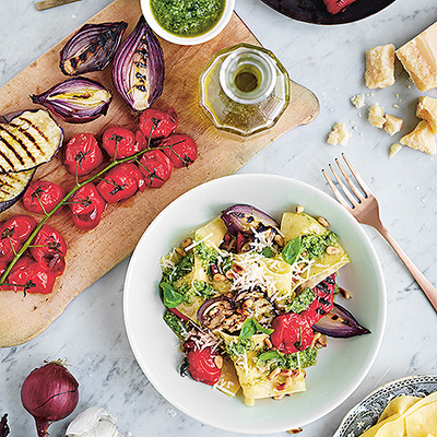 Pasta pesto med grillade grönsaker