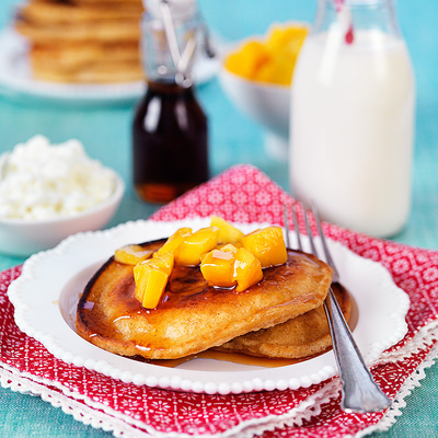 Amerikanska pannkakor med mango