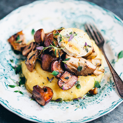 Krämig polenta med svamp och kronärtskocka